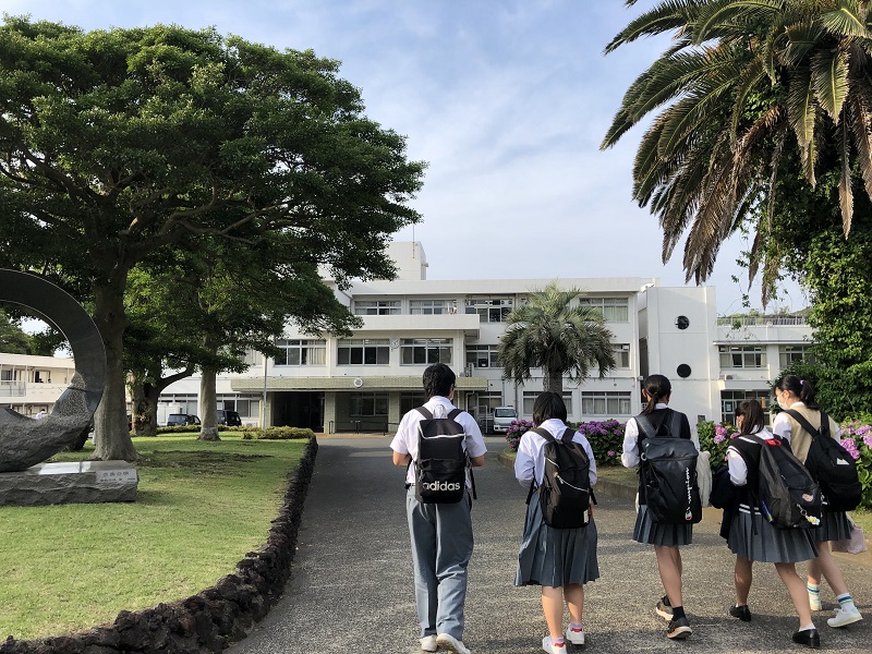 大島高等学校の外観