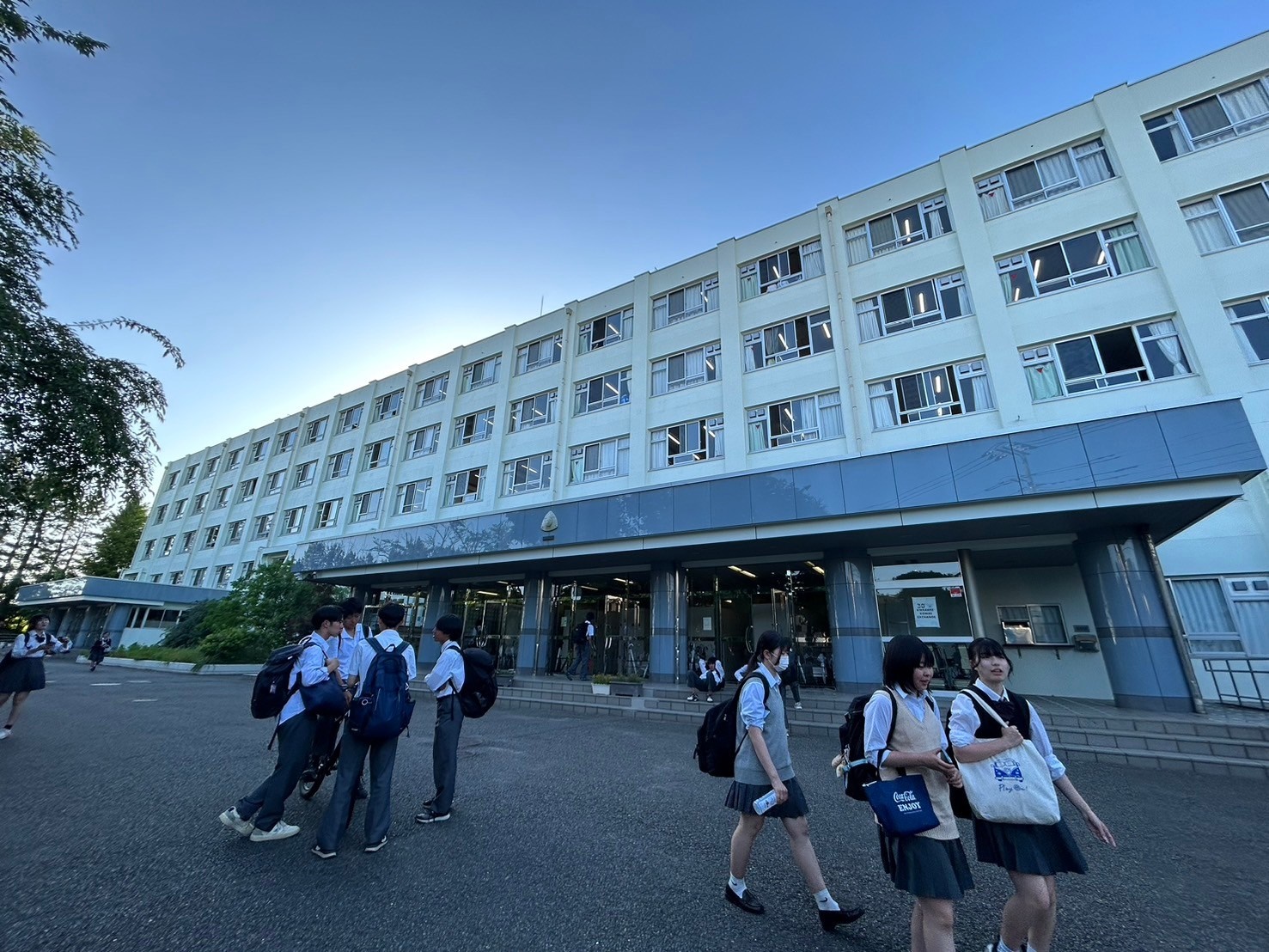 狛江高等学校の紹介画像_01