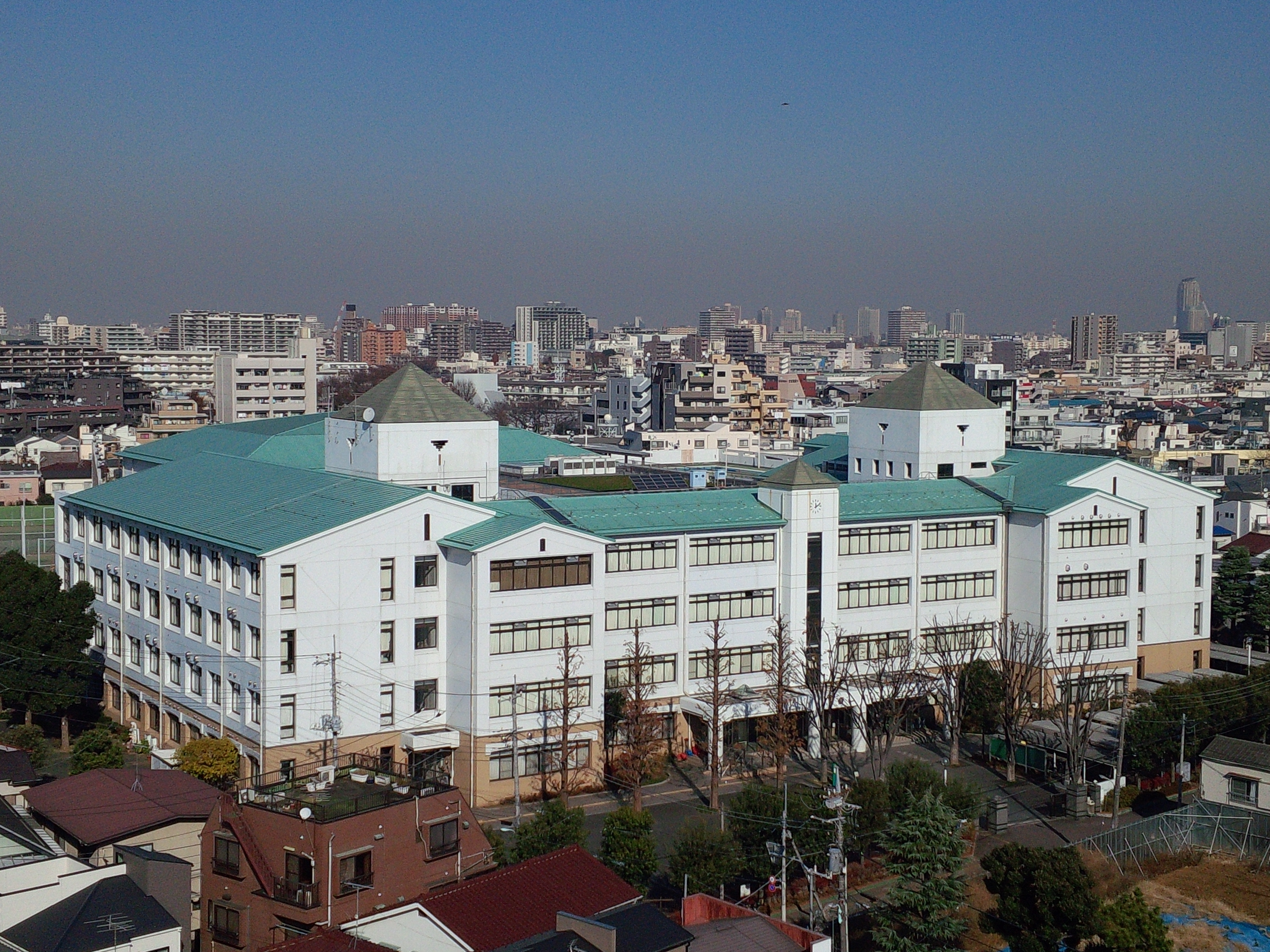 北豊島工科高等学校の外観